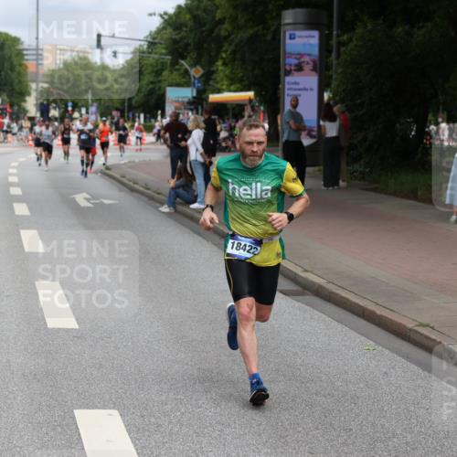 29.06.2025 - hella hamburg halbmarathon Yannick Fuchs http://msf.ph/oto/8172613 29.06.2025 10:25:02 20KM 1758, 2689, 3189, 5308, 7186, 8190, 8323, 8784, 9634, 10173, 10270, 12308, 15507, 15672, 16713, 16818, 17768, 18422 meine-sportfotos.de