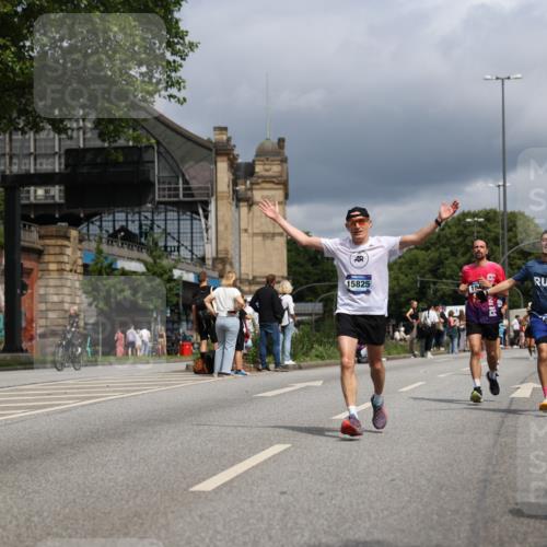 29.06.2025 - hella hamburg halbmarathon Yannick Fuchs http://msf.ph/oto/8172634 29.06.2025 10:41:24 20KM 1012, 1070, 1460, 1689, 1942, 2274, 2623, 3304, 5129, 5472, 5532, 5650, 5889, 6203, 6630, 7480, 7908, 8564, 9051, 9305, 10122, 10208, 10423, 11021, 11077, 12724, 13223, 13303, 14415, 14482, 14594, 15451, 15611, 15714, 15825, 15923, 15973, 16089, 16175, 16819, 17229, 17718, 17743, 17846, 18297, 18356 meine-sportfotos.de