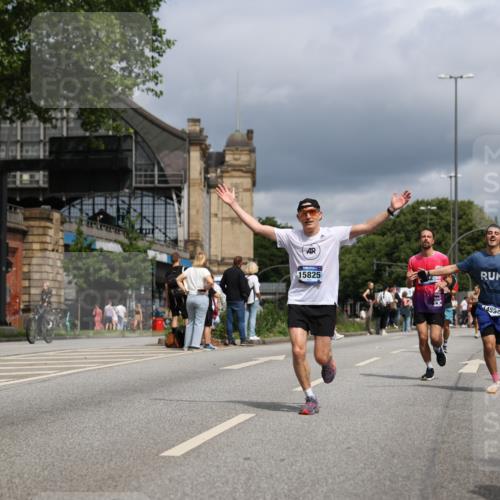 29.06.2025 - hella hamburg halbmarathon Yannick Fuchs http://msf.ph/oto/8172684 29.06.2025 10:41:24 20KM 1012, 1070, 1460, 1689, 1942, 2274, 2623, 3304, 5129, 5472, 5532, 5650, 5889, 6203, 6630, 7480, 7908, 8564, 9051, 9305, 10122, 10208, 10423, 11021, 11077, 12724, 13223, 13303, 14415, 14482, 14594, 15451, 15611, 15714, 15825, 15923, 15973, 16089, 16175, 16819, 17229, 17718, 17743, 17846, 18297, 18356 meine-sportfotos.de