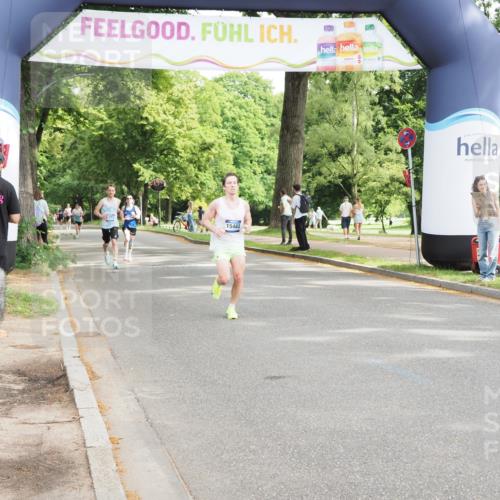 29.06.2025 - hella hamburg halbmarathon MichiJ http://msf.ph/oto/8172685 29.06.2025 10:15:27 Zwischen KM18-KM19 10867, 12067 meine-sportfotos.de