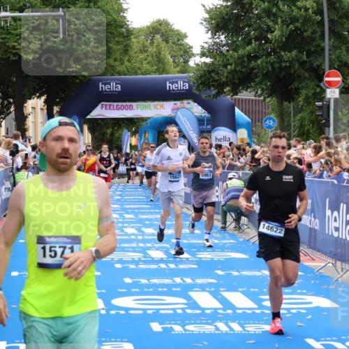 29.06.2025 - hella hamburg halbmarathon Zöllner http://msf.ph/oto/8172703 29.06.2025 10:36:49 Ziel 4865, 5961, 6529, 13343, 14622, 15621, 15939 meine-sportfotos.de