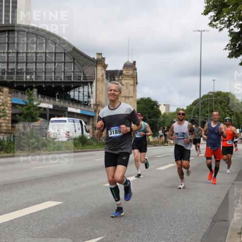 29.06.2025 - hella hamburg halbmarathon Yannick Fuchs http://msf.ph/oto/8172764 29.06.2025 10:25:11 20KM 2689, 3189, 5308, 8190, 8323, 9634, 10173, 10270, 12691, 15253, 15507, 16713, 17768, 18422 meine-sportfotos.de