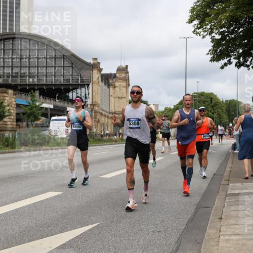 29.06.2025 - hella hamburg halbmarathon Yannick Fuchs http://msf.ph/oto/8172815 29.06.2025 10:25:12 20KM 2689, 3189, 5308, 8190, 8323, 9634, 10173, 10270, 12049, 12691, 15253, 15507, 16713, 17768 meine-sportfotos.de
