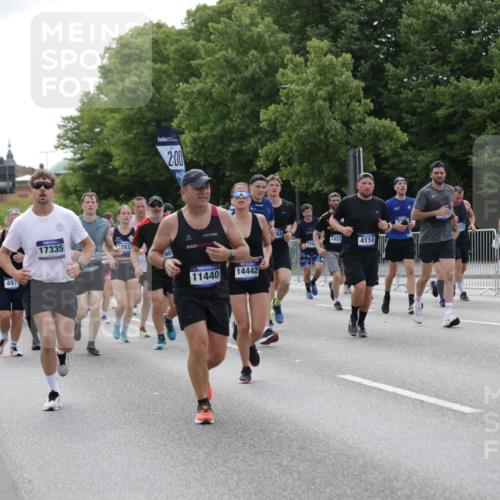 29.06.2025 - hella hamburg halbmarathon Jannik Wohlers http://msf.ph/oto/8172834 29.06.2025 10:21:52 Lombardsbrücke 1003, 1187, 1419, 1598, 2009, 2022, 2063, 2351, 2514, 3050, 3108, 3172, 3458, 3910, 3946, 4113, 4114, 4131, 4366, 4556, 4559, 4829, 4970, 5079, 5838, 6030, 6048, 6049, 6303, 6307, 6347, 6820, 6977, 7794, 8431, 8855, 8884, 8954, 9204, 9516, 9788, 10088, 10241, 10917, 11046, 11440, 12933, 13255, 13820, 14053, 14079, 14314, 14333, 14442, 14901, 14903, 14980, 15114, 15129, 15660, 16154, 16920, 17416, 17556, 17696, 18172, 18661, 19154 meine-sportfotos.de