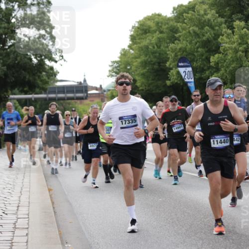 29.06.2025 - hella hamburg halbmarathon Jannik Wohlers http://msf.ph/oto/8172859 29.06.2025 10:21:53 Lombardsbrücke 1003, 1187, 1419, 1598, 2009, 2022, 2063, 2351, 2514, 3050, 3108, 3172, 3458, 3910, 3946, 4113, 4114, 4131, 4366, 4556, 4559, 4829, 4970, 5079, 5838, 6030, 6048, 6049, 6303, 6307, 6347, 6820, 6977, 7794, 8511, 8855, 8884, 8954, 9204, 9516, 10088, 10241, 10917, 11046, 11440, 12933, 13255, 13820, 14053, 14079, 14240, 14314, 14333, 14442, 14901, 14903, 14980, 15114, 15129, 15660, 16154, 16920, 17556, 17696, 18172, 18661, 19154 meine-sportfotos.de