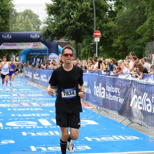 29.06.2025 - hella hamburg halbmarathon Zöllner http://msf.ph/oto/8172873 29.06.2025 10:23:46 Ziel 5301, 6699, 7834, 9151 meine-sportfotos.de
