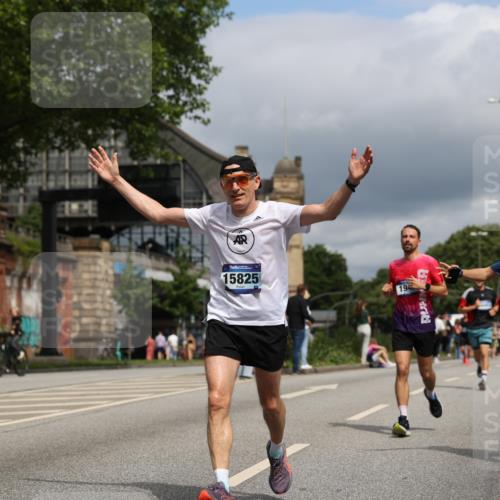 29.06.2025 - hella hamburg halbmarathon Yannick Fuchs http://msf.ph/oto/8172889 29.06.2025 10:41:25 20KM 1012, 1070, 1460, 1689, 1942, 2274, 2623, 3304, 4093, 5129, 5472, 5532, 5650, 5889, 6203, 6630, 7480, 7908, 8564, 8852, 9051, 9305, 10122, 10423, 11021, 11077, 11518, 12706, 12724, 13223, 13303, 14415, 14482, 14594, 15451, 15611, 15714, 15825, 15923, 15973, 16089, 16175, 16819, 17229, 17718, 17743, 17846, 18297, 18356, 19127 meine-sportfotos.de