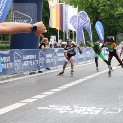 29.06.2025 - hella hamburg halbmarathon Strokosch-Dieckow http://msf.ph/oto/8172892 29.06.2025 09:13:53 Ziel 20173, 20402, 20466, 20481, 20483 meine-sportfotos.de