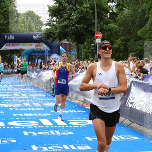 29.06.2025 - hella hamburg halbmarathon Zöllner http://msf.ph/oto/8172928 29.06.2025 10:23:49 Ziel 5301, 6699, 9151, 9447, 10780 meine-sportfotos.de
