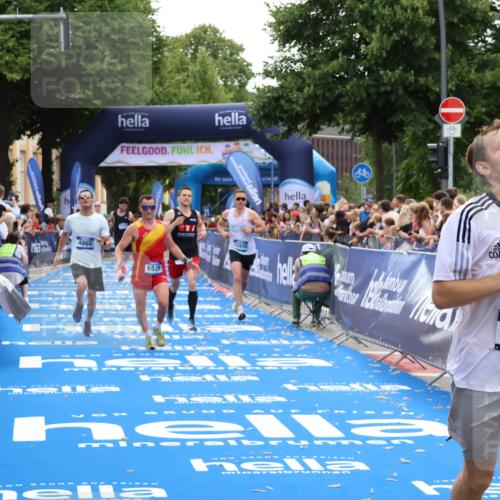 29.06.2025 - hella hamburg halbmarathon Zöllner http://msf.ph/oto/8172941 29.06.2025 10:36:52 Ziel 4865, 5961, 6529, 7310, 13141, 13343, 15939, 18384 meine-sportfotos.de
