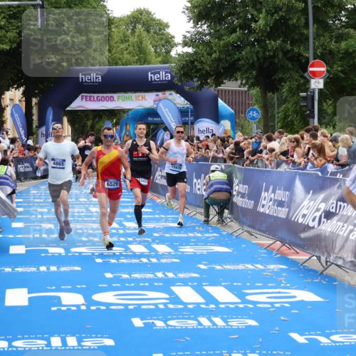 29.06.2025 - hella hamburg halbmarathon Zöllner http://msf.ph/oto/8172952 29.06.2025 10:36:52 Ziel 4865, 5961, 6529, 7310, 13141, 13343, 15939, 18384 meine-sportfotos.de