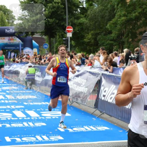 29.06.2025 - hella hamburg halbmarathon Zöllner http://msf.ph/oto/8172970 29.06.2025 10:23:50 Ziel 5301, 6699, 9151, 9447, 10780 meine-sportfotos.de