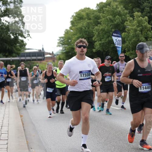 29.06.2025 - hella hamburg halbmarathon Jannik Wohlers http://msf.ph/oto/8173080 29.06.2025 10:21:53 Lombardsbrücke 1003, 1187, 1419, 1598, 2009, 2022, 2063, 2351, 2514, 3050, 3108, 3172, 3458, 3910, 3946, 4113, 4114, 4131, 4366, 4556, 4559, 4829, 4970, 5079, 5838, 6030, 6048, 6049, 6303, 6307, 6347, 6820, 6977, 7794, 8511, 8855, 8884, 8954, 9204, 9516, 10088, 10241, 10917, 11046, 11440, 12933, 13255, 13820, 14053, 14079, 14240, 14314, 14333, 14442, 14901, 14903, 14980, 15114, 15129, 15660, 16154, 16920, 17556, 17696, 18172, 18661, 19154 meine-sportfotos.de