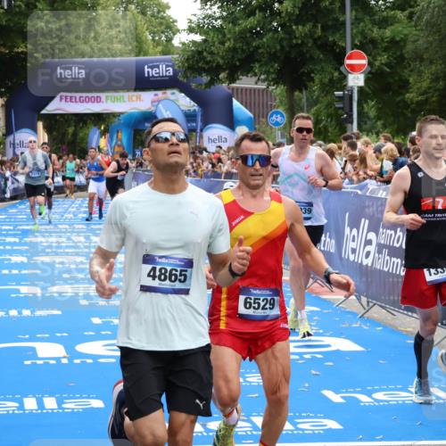 29.06.2025 - hella hamburg halbmarathon Zöllner http://msf.ph/oto/8173124 29.06.2025 10:36:55 Ziel 3959, 4865, 5307, 6529, 7310, 13141, 13343, 14691, 15939, 18384 meine-sportfotos.de