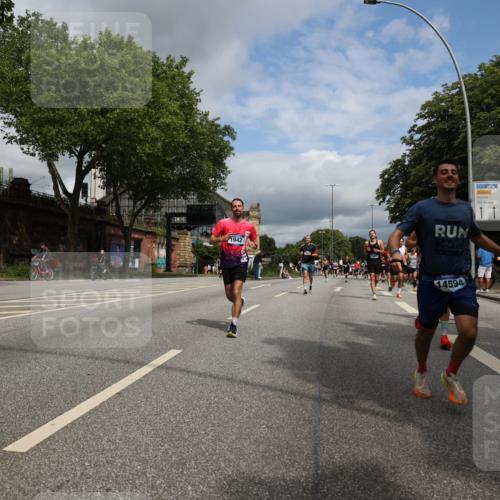 29.06.2025 - hella hamburg halbmarathon Yannick Fuchs http://msf.ph/oto/8173194 29.06.2025 10:41:27 20KM 1012, 1070, 1460, 1592, 1689, 1942, 2274, 3304, 4093, 5129, 5472, 5532, 5650, 5889, 6203, 6630, 7480, 7908, 8564, 8852, 9051, 9305, 10122, 10423, 11021, 11518, 12706, 12724, 13223, 13303, 14482, 14594, 15451, 15714, 15825, 15923, 15973, 16089, 16175, 16819, 17229, 17718, 17743, 17846, 18297, 18356, 19127 meine-sportfotos.de