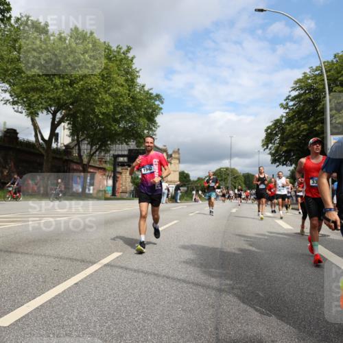 29.06.2025 - hella hamburg halbmarathon Yannick Fuchs http://msf.ph/oto/8173201 29.06.2025 10:41:27 20KM 1012, 1070, 1460, 1592, 1689, 1942, 2274, 3304, 4093, 5129, 5472, 5532, 5650, 5889, 6203, 6630, 7480, 7908, 8564, 8852, 9051, 9305, 10122, 10423, 11021, 11518, 12706, 12724, 13223, 13303, 14482, 14594, 15451, 15714, 15825, 15923, 15973, 16089, 16175, 16819, 17229, 17718, 17743, 17846, 18297, 18356, 19127 meine-sportfotos.de