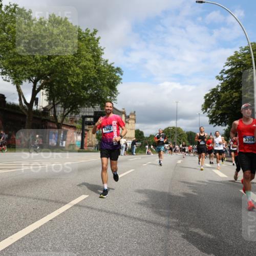 29.06.2025 - hella hamburg halbmarathon Yannick Fuchs http://msf.ph/oto/8173212 29.06.2025 10:41:27 20KM 1012, 1070, 1460, 1592, 1689, 1942, 2274, 3304, 4093, 5129, 5472, 5532, 5650, 5889, 6203, 6630, 7480, 7908, 8564, 8852, 9051, 9305, 10122, 10423, 11021, 11518, 12706, 12724, 13223, 13303, 14482, 14594, 15451, 15714, 15825, 15923, 15973, 16089, 16175, 16819, 17229, 17718, 17743, 17846, 18297, 18356, 19127 meine-sportfotos.de