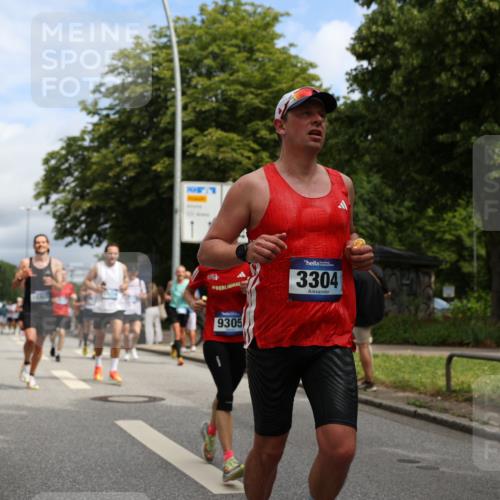 29.06.2025 - hella hamburg halbmarathon Yannick Fuchs http://msf.ph/oto/8173297 29.06.2025 10:41:28 20KM 1012, 1070, 1460, 1592, 1689, 1942, 2274, 3304, 4093, 5129, 5472, 5532, 5650, 5889, 6203, 6630, 6716, 7480, 7908, 8564, 8693, 8852, 9051, 9305, 10122, 10423, 11021, 11518, 12706, 12724, 13223, 13303, 14482, 14594, 15451, 15714, 15825, 15923, 15973, 16089, 16175, 16819, 17229, 17718, 17743, 17846, 18297, 18356, 19127 meine-sportfotos.de