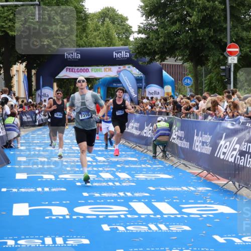 29.06.2025 - hella hamburg halbmarathon Zöllner http://msf.ph/oto/8173301 29.06.2025 10:36:57 Ziel 3959, 5307, 7310, 11620, 13141, 14691, 15939, 18384 meine-sportfotos.de