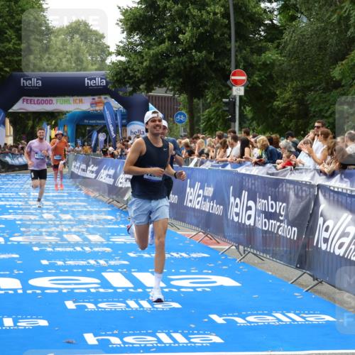 29.06.2025 - hella hamburg halbmarathon Zöllner http://msf.ph/oto/8173307 29.06.2025 10:24:00 Ziel 7963, 11194, 12360, 13440, 14753 meine-sportfotos.de