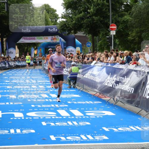 29.06.2025 - hella hamburg halbmarathon Zöllner http://msf.ph/oto/8173394 29.06.2025 10:24:02 Ziel 11194, 13440, 14753 meine-sportfotos.de