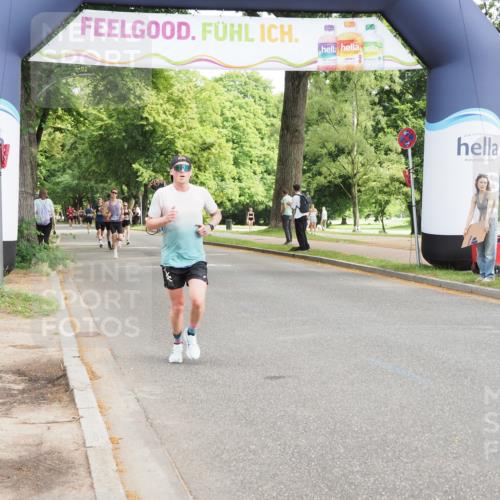 29.06.2025 - hella hamburg halbmarathon MichiJ http://msf.ph/oto/8173422 29.06.2025 10:15:37 Zwischen KM18-KM19 1271, 11994, 17003 meine-sportfotos.de