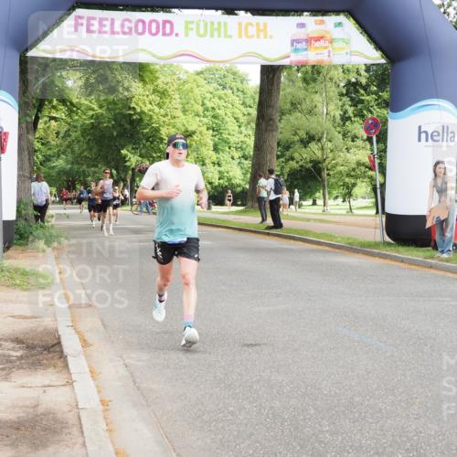 29.06.2025 - hella hamburg halbmarathon MichiJ http://msf.ph/oto/8173437 29.06.2025 10:15:37 Zwischen KM18-KM19 1271, 11994, 17003 meine-sportfotos.de