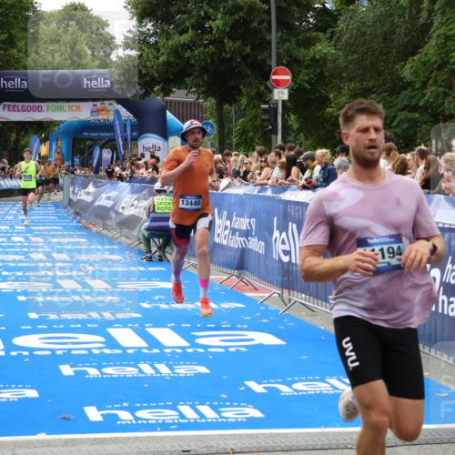 29.06.2025 - hella hamburg halbmarathon Zöllner http://msf.ph/oto/8173485 29.06.2025 10:24:03 Ziel 11194, 13440, 14753 meine-sportfotos.de