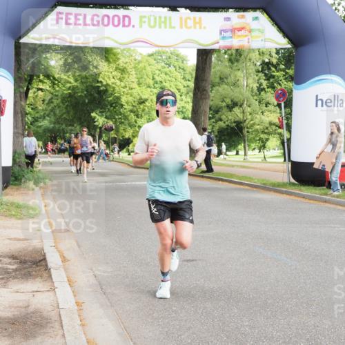 29.06.2025 - hella hamburg halbmarathon MichiJ http://msf.ph/oto/8173512 29.06.2025 10:15:38 Zwischen KM18-KM19 1271, 17003 meine-sportfotos.de
