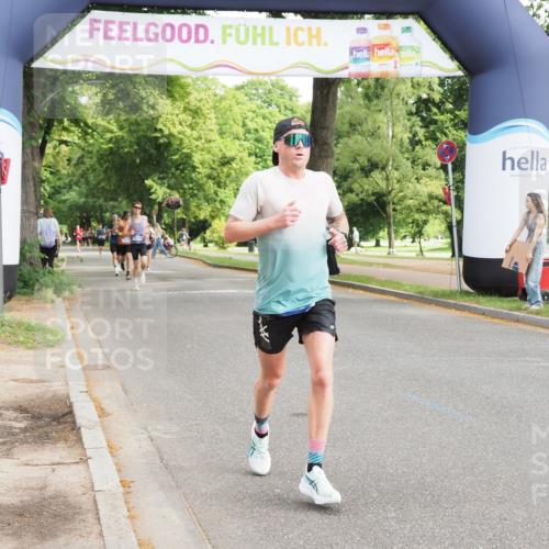 29.06.2025 - hella hamburg halbmarathon MichiJ http://msf.ph/oto/8173554 29.06.2025 10:15:38 Zwischen KM18-KM19 1271, 17003 meine-sportfotos.de