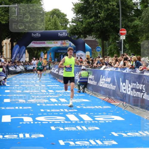 29.06.2025 - hella hamburg halbmarathon Zöllner http://msf.ph/oto/8173566 29.06.2025 10:24:07 Ziel 9269, 10234, 14753, 17614, 19041 meine-sportfotos.de