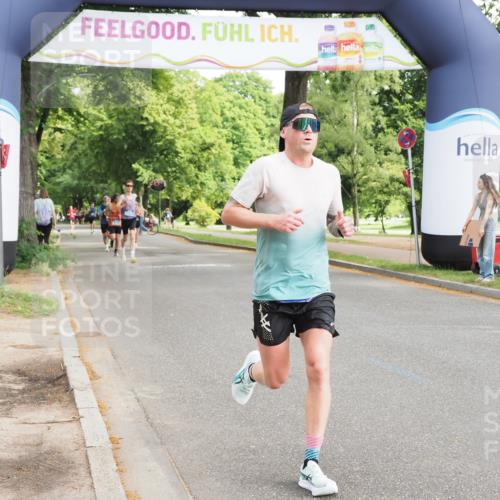 29.06.2025 - hella hamburg halbmarathon MichiJ http://msf.ph/oto/8173595 29.06.2025 10:15:38 Zwischen KM18-KM19 1271, 17003 meine-sportfotos.de