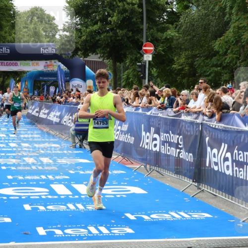 29.06.2025 - hella hamburg halbmarathon Zöllner http://msf.ph/oto/8173610 29.06.2025 10:24:08 Ziel 9269, 10234, 14753, 17614, 19041 meine-sportfotos.de