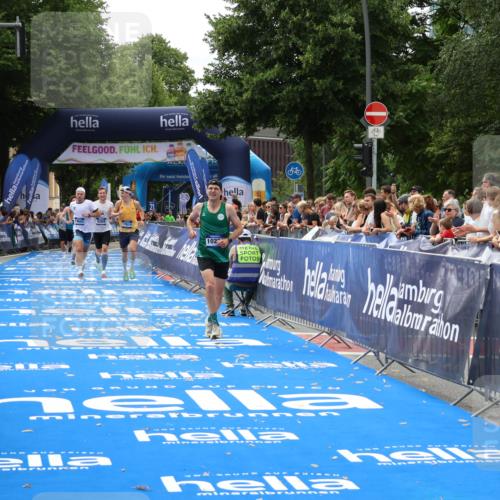 29.06.2025 - hella hamburg halbmarathon Zöllner http://msf.ph/oto/8173670 29.06.2025 10:24:10 Ziel 9269, 10234, 17614, 18569, 19041 meine-sportfotos.de