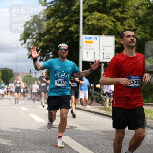 29.06.2025 - hella hamburg halbmarathon Yannick Fuchs http://msf.ph/oto/8173677 29.06.2025 10:41:32 20KM 51, 1012, 1070, 1460, 1592, 1942, 2274, 2864, 3304, 4093, 5129, 5532, 5650, 5889, 6168, 6203, 6630, 6716, 7480, 7908, 7962, 8564, 8693, 8852, 9051, 9305, 10122, 10423, 11021, 11518, 12706, 12724, 13223, 13303, 14482, 14594, 15350, 15451, 15714, 15825, 15923, 15973, 16089, 16175, 16819, 17172, 17229, 17718, 17743, 17846, 18297, 18356, 19127 meine-sportfotos.de