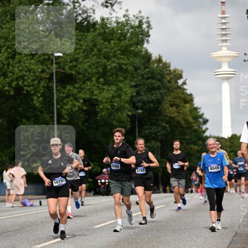 29.06.2025 - hella hamburg halbmarathon Dr. Thomas Lammeyer http://msf.ph/oto/8173692 29.06.2025 10:09:58 Kennedybrücke 1229, 1842, 2288, 3461, 4868, 5762, 7138, 7302, 8049, 8894, 8909, 9339, 9477, 9736, 9737, 9738, 9917, 10343, 10791, 10998 meine-sportfotos.de