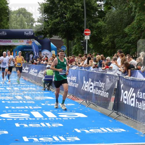 29.06.2025 - hella hamburg halbmarathon Zöllner http://msf.ph/oto/8173695 29.06.2025 10:24:11 Ziel 7331, 9269, 10234, 17614, 18569, 19041 meine-sportfotos.de
