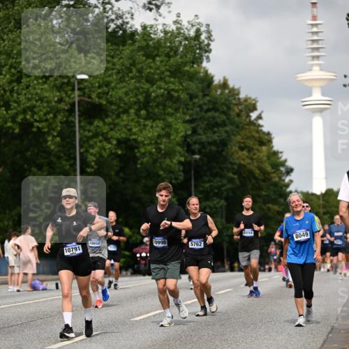 29.06.2025 - hella hamburg halbmarathon Dr. Thomas Lammeyer http://msf.ph/oto/8173706 29.06.2025 10:09:58 Kennedybrücke 1229, 1842, 2288, 3461, 4868, 5762, 7138, 7302, 8049, 8894, 8909, 9339, 9477, 9736, 9737, 9738, 9917, 10343, 10791, 10998 meine-sportfotos.de