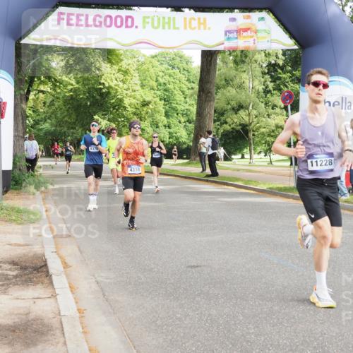 29.06.2025 - hella hamburg halbmarathon MichiJ http://msf.ph/oto/8173753 29.06.2025 10:15:42 Zwischen KM18-KM19 4338, 8376, 9767, 11228, 17003 meine-sportfotos.de