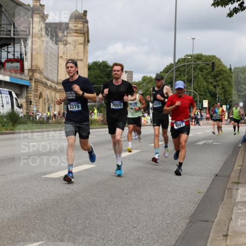 29.06.2025 - hella hamburg halbmarathon Yannick Fuchs http://msf.ph/oto/8173762 29.06.2025 10:25:46 20KM 2460, 2851, 3379, 3845, 5826, 7055, 7481, 7880, 8318, 9381, 11413, 13754, 16508, 17322, 18177, 18235, 18871 meine-sportfotos.de