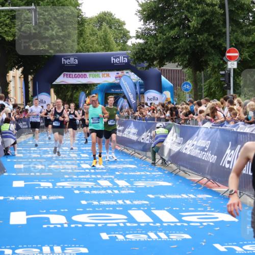 29.06.2025 - hella hamburg halbmarathon Zöllner http://msf.ph/oto/8173791 29.06.2025 10:37:04 Ziel 1385, 1411, 5315, 6123, 6458, 10738, 11120, 11620, 14691, 15261, 15410, 16992, 17024, 17125 meine-sportfotos.de