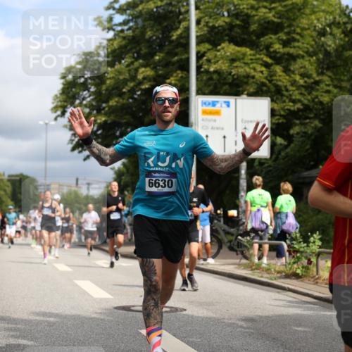 29.06.2025 - hella hamburg halbmarathon Yannick Fuchs http://msf.ph/oto/8173813 29.06.2025 10:41:33 20KM 51, 1012, 1070, 1460, 1592, 1942, 2274, 2864, 3304, 4093, 4377, 5129, 5532, 5650, 5889, 6168, 6203, 6630, 6716, 7480, 7908, 7962, 8564, 8693, 8852, 9051, 9305, 10122, 10423, 11021, 11518, 12706, 12724, 13223, 13303, 14482, 14594, 15350, 15451, 15714, 15825, 15923, 15973, 16089, 16175, 16819, 17172, 17229, 17743, 17846, 18297, 18356, 19127 meine-sportfotos.de