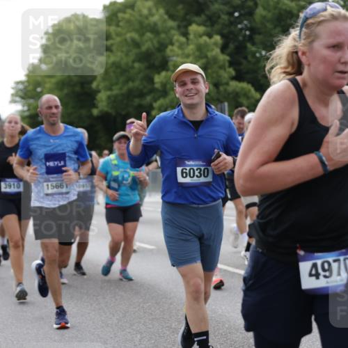 29.06.2025 - hella hamburg halbmarathon Jannik Wohlers http://msf.ph/oto/8173836 29.06.2025 10:21:57 Lombardsbrücke 1187, 1419, 1598, 2009, 2022, 2063, 2351, 2514, 3108, 3457, 3511, 3910, 3946, 4113, 4114, 4131, 4366, 4556, 4559, 4829, 4969, 4970, 5079, 5838, 6030, 6048, 6049, 6303, 6307, 6347, 6820, 6826, 6977, 7097, 7794, 8511, 8855, 8884, 8954, 9204, 9516, 10088, 10241, 10432, 10663, 10917, 10961, 11046, 11440, 12933, 13248, 13255, 13369, 13460, 13820, 14079, 14240, 14314, 14333, 14334, 14442, 14901, 14903, 14980, 15114, 15129, 17556, 19154 meine-sportfotos.de