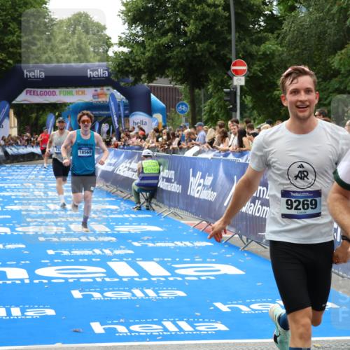 29.06.2025 - hella hamburg halbmarathon Zöllner http://msf.ph/oto/8173845 29.06.2025 10:24:16 Ziel 5612, 6816, 7331, 9269, 17614, 18569, 19041 meine-sportfotos.de