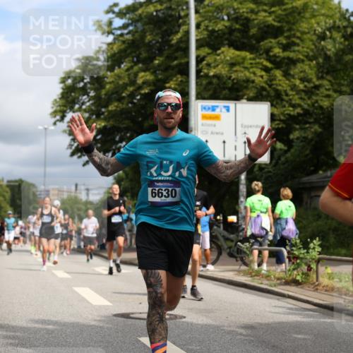 29.06.2025 - hella hamburg halbmarathon Yannick Fuchs http://msf.ph/oto/8173847 29.06.2025 10:41:33 20KM 51, 1012, 1070, 1460, 1592, 1942, 2274, 2864, 3304, 4093, 4377, 5129, 5532, 5650, 5889, 6168, 6203, 6630, 6716, 7480, 7908, 7962, 8564, 8693, 8852, 9051, 9305, 10122, 10423, 11021, 11518, 12706, 12724, 13223, 13303, 14482, 14594, 15350, 15451, 15714, 15825, 15923, 15973, 16089, 16175, 16819, 17172, 17229, 17743, 17846, 18297, 18356, 19127 meine-sportfotos.de