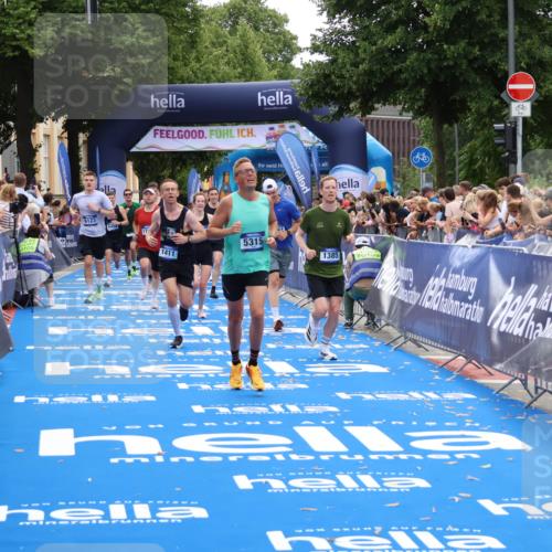 29.06.2025 - hella hamburg halbmarathon Zöllner http://msf.ph/oto/8173898 29.06.2025 10:37:06 Ziel 1385, 1411, 5315, 6123, 6458, 7482, 10738, 11120, 15261, 15410, 16992, 17024, 17125, 17658 meine-sportfotos.de