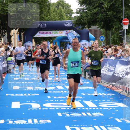 29.06.2025 - hella hamburg halbmarathon Zöllner http://msf.ph/oto/8173976 29.06.2025 10:37:07 Ziel 1385, 1411, 5315, 6123, 6458, 7482, 9178, 10738, 11120, 15261, 15410, 16992, 17024, 17125, 17658 meine-sportfotos.de
