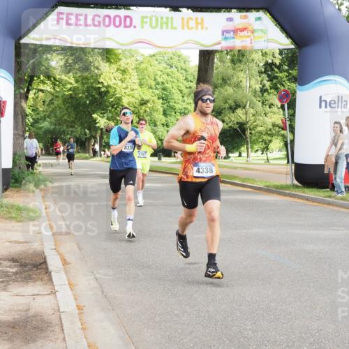 29.06.2025 - hella hamburg halbmarathon MichiJ http://msf.ph/oto/8174043 29.06.2025 10:15:43 Zwischen KM18-KM19 4338, 8376, 9767, 10468, 11228, 17003 meine-sportfotos.de