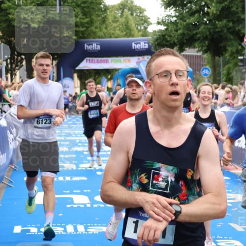29.06.2025 - hella hamburg halbmarathon Zöllner http://msf.ph/oto/8174145 29.06.2025 10:37:10 Ziel 5923, 6123, 6458, 7482, 8362, 9178, 10738, 11120, 11423, 13972, 15261, 15410, 16992, 17024, 17125, 17658 meine-sportfotos.de