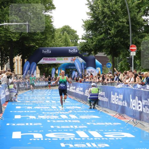 29.06.2025 - hella hamburg halbmarathon Zöllner http://msf.ph/oto/8174162 29.06.2025 10:24:40 Ziel 2892, 14506 meine-sportfotos.de